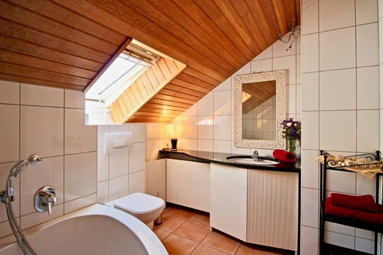 Ferienwohnung Mit Seeblick Und Dachterrasse In Ueberlingen Exterior photo